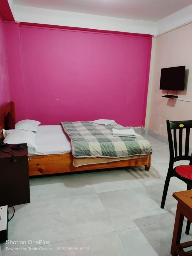 Hotel Diliphu Bomdila Екстер'єр фото