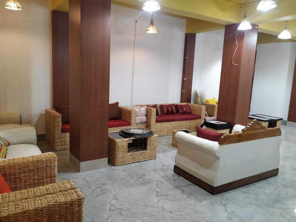 Hotel Diliphu Bomdila Екстер'єр фото